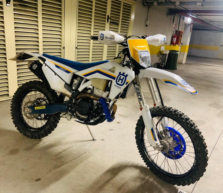 Husqvarna FE 350 Heritage (2023) (4)