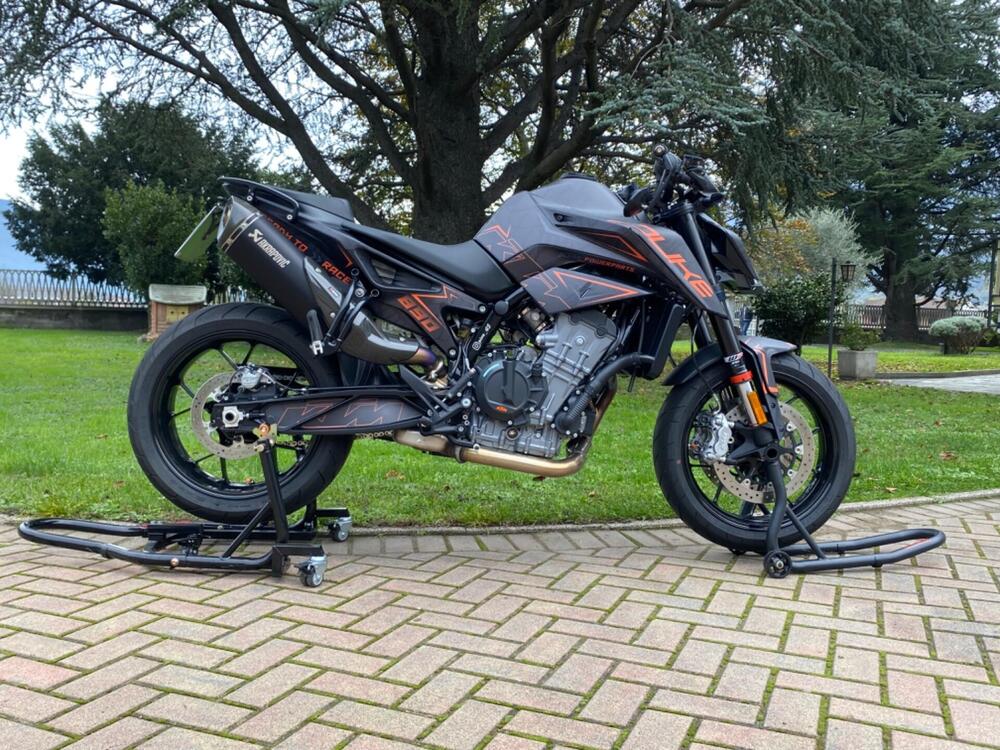 KTM 890 Duke L (2021) (4)