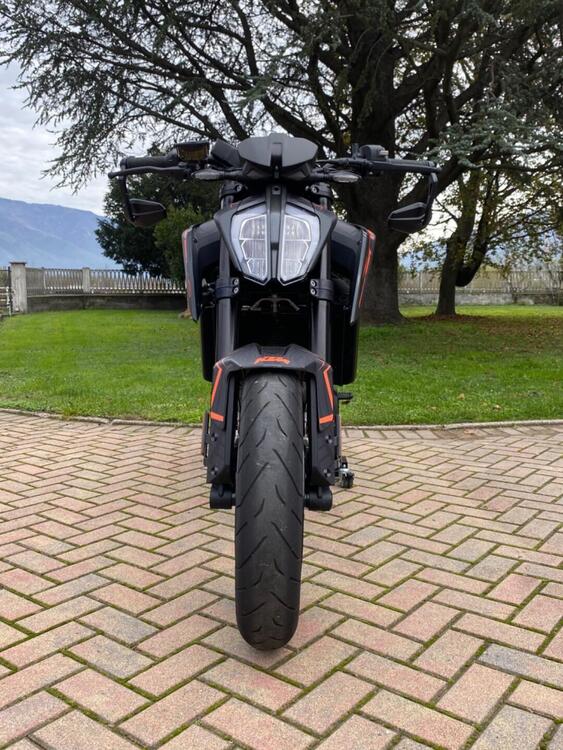 KTM 890 Duke L (2021) (5)