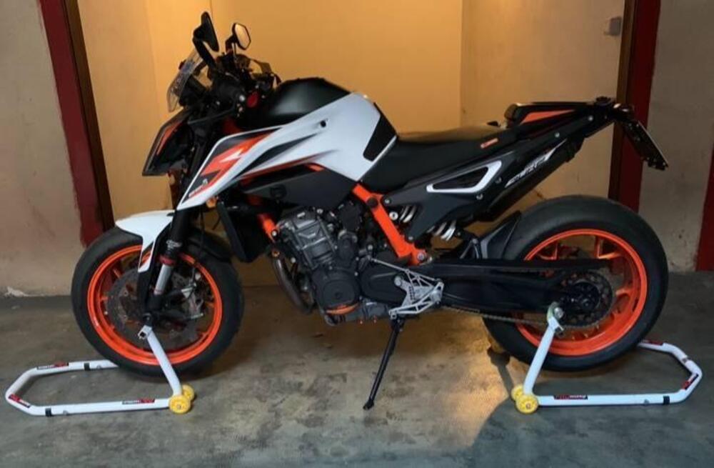 KTM 890 Duke R (2020) (2)