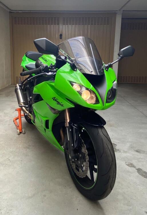 Kawasaki Ninja 600 ZX-6R (2009 - 16) (4)