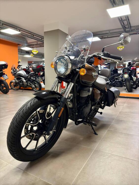 Royal Enfield Meteor 350 Supernova (2021 - 24) (3)