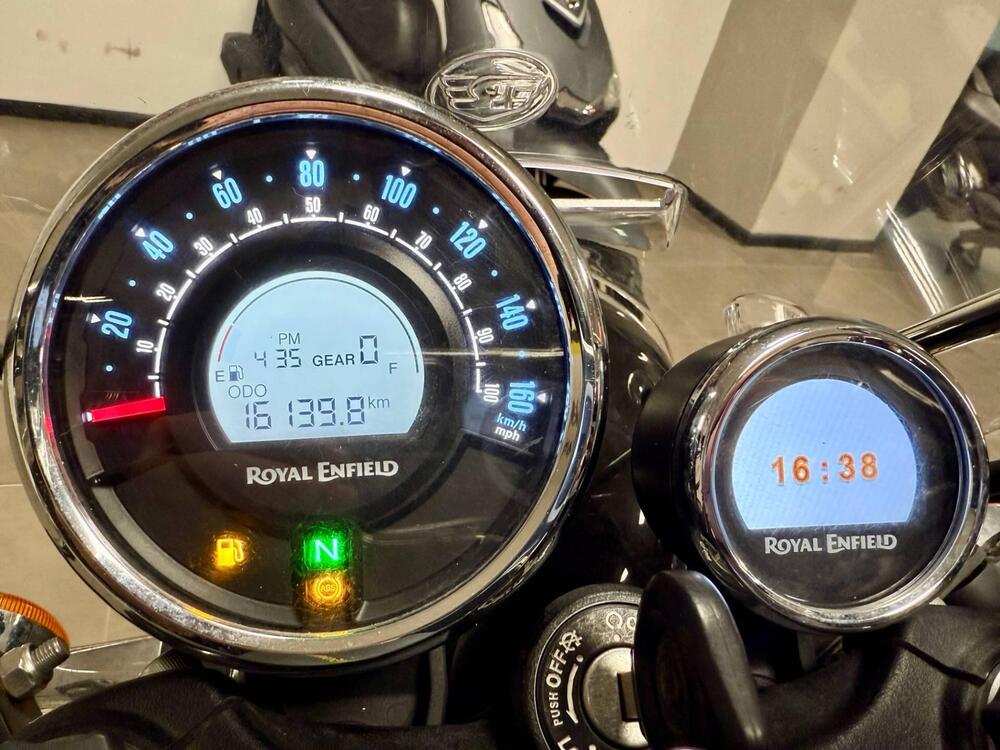 Royal Enfield Meteor 350 Supernova (2021 - 24) (5)