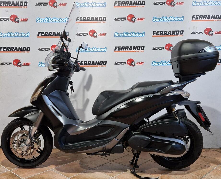 Piaggio Beverly 350 ABS (2016 - 20) (2)