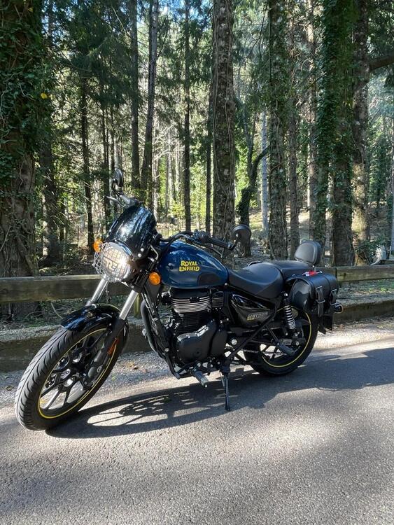 Royal Enfield Meteor 350 Fireball (2021 - 24) (3)