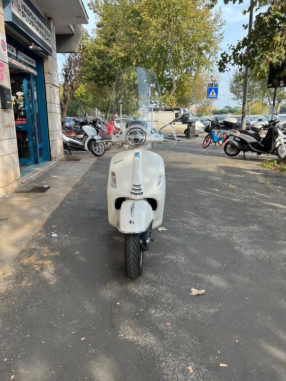 Vespa GTS 300 Super Hpe (2018 - 19) (3)