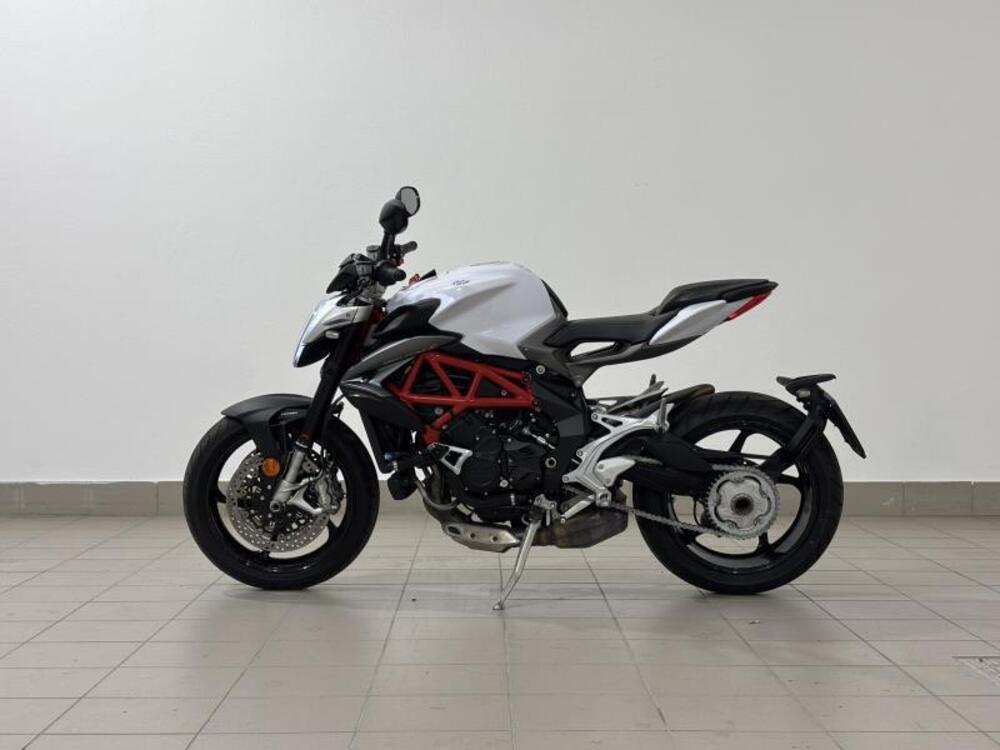 MV Agusta Brutale 800 (2020) (2)