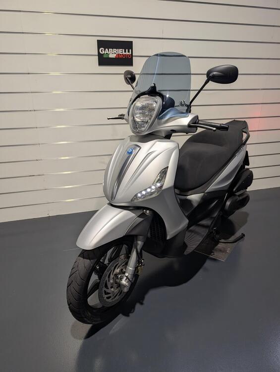 Piaggio Beverly 350 ABS (2016 - 20) (2)