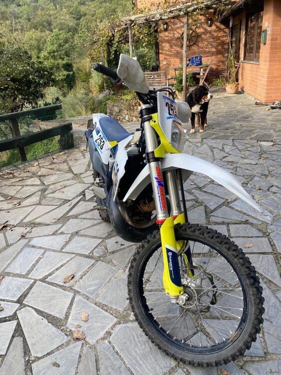 Husqvarna TE 300i (2021) (2)