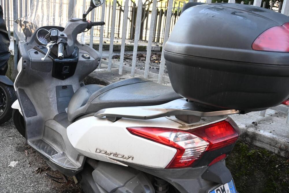 Kymco Downtown 300i (2009 - 17) (2)