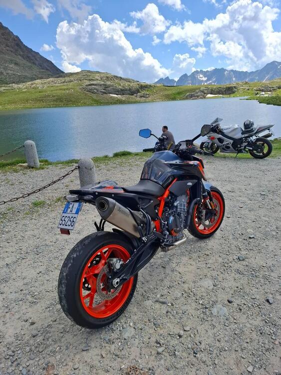 KTM 890 Duke R (2022 - 23)