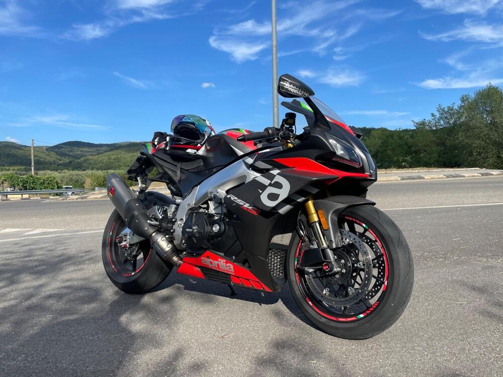 Aprilia RSV4 1100 Factory (2020)