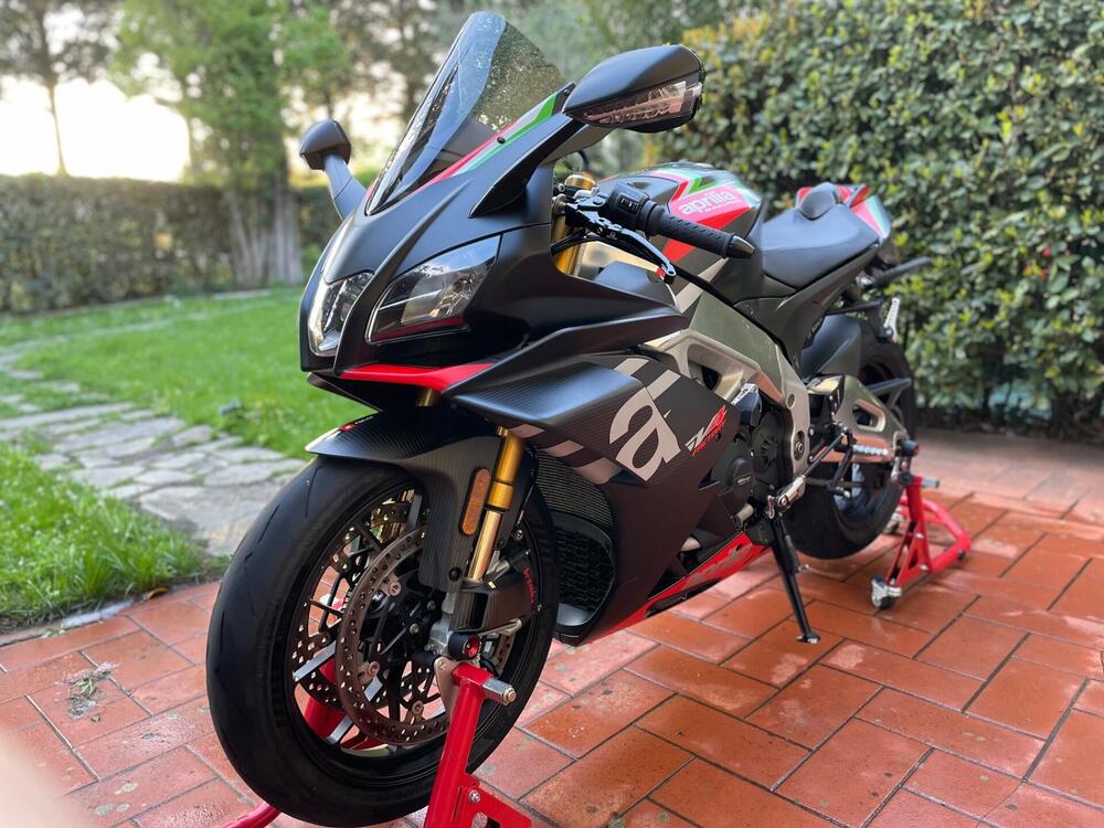 Aprilia RSV4 1100 Factory (2020) (4)