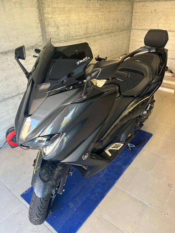 Yamaha T-Max 560 20° anniversario (2021)