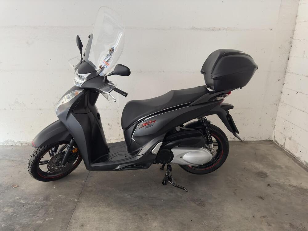 Honda SH 300 i ABS (2016 - 20) (2)