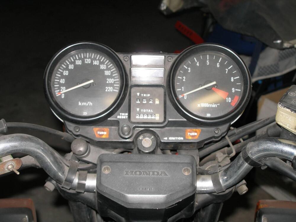 Honda CBF 750 (5)