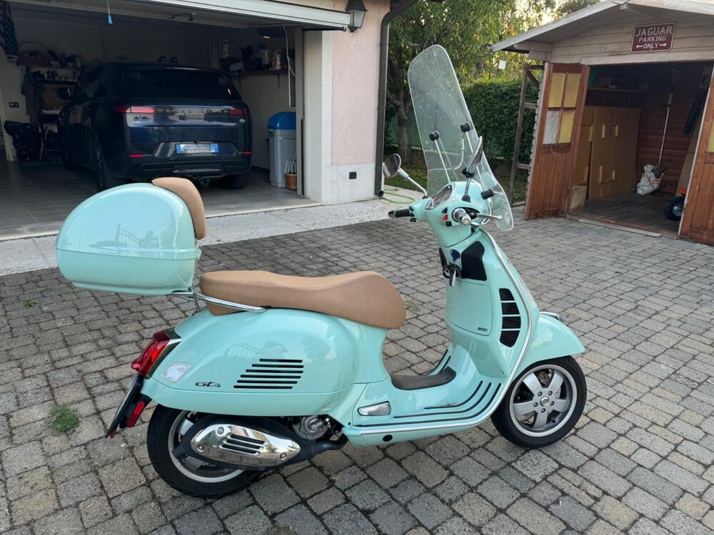 Vespa GTS 300 Hpe (2019) (2)