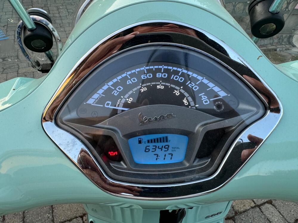 Vespa GTS 300 Hpe (2019) (3)