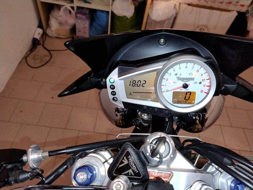 Triumph Speed Triple 1050 (2005 - 11) (5)