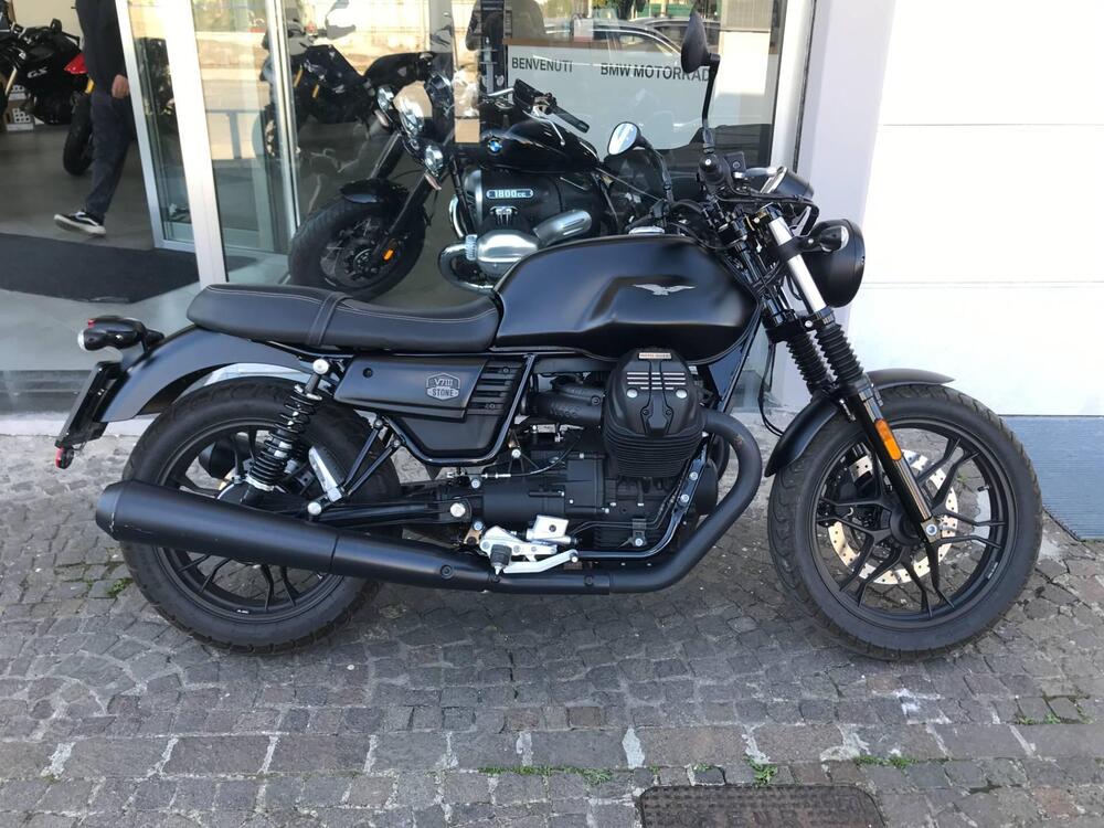 Moto Guzzi V7 III Stone (2017 - 20)