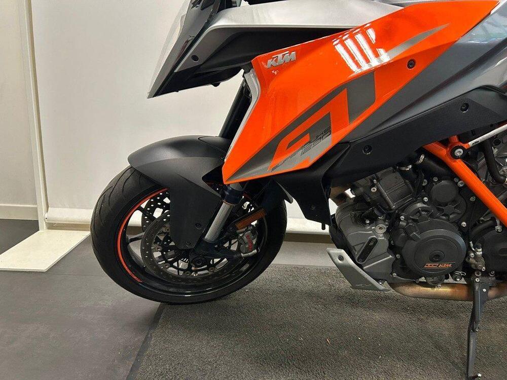 KTM 1290 Super Duke GT ABS (2016 - 18) (2)