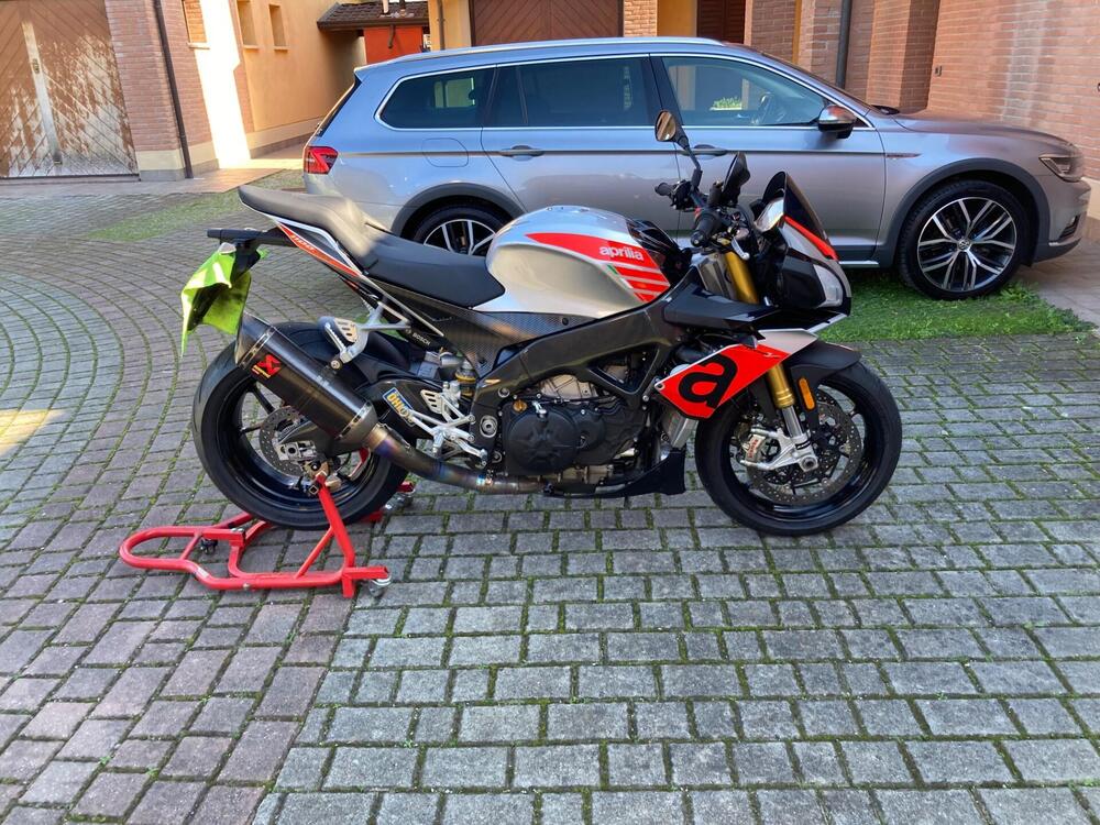 Aprilia Tuono 1100 V4 RR (2017 - 18)