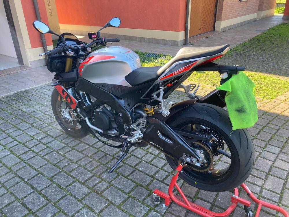 Aprilia Tuono 1100 V4 RR (2017 - 18) (4)