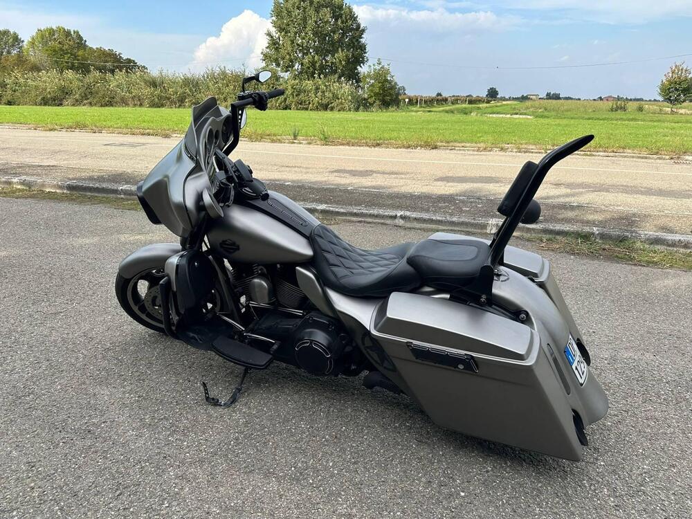 Harley-Davidson 1584 Street Glide (2008 - 10) - FLHX (2)