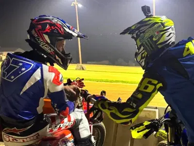 Casey Stoner insieme a Valentino Rossi al ranch: "Sono cambiate tante cose" [VIDEO]