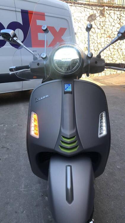 Vespa GTS 300 (2023 - 24) (2)