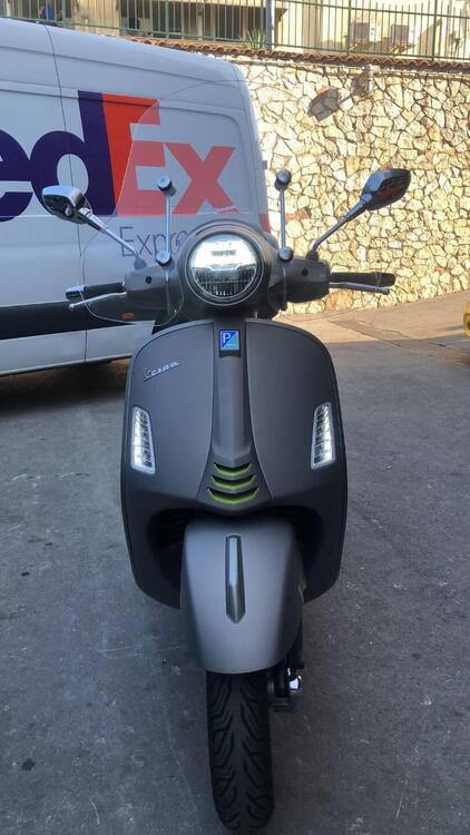 Vespa GTS 300 (2023 - 24)