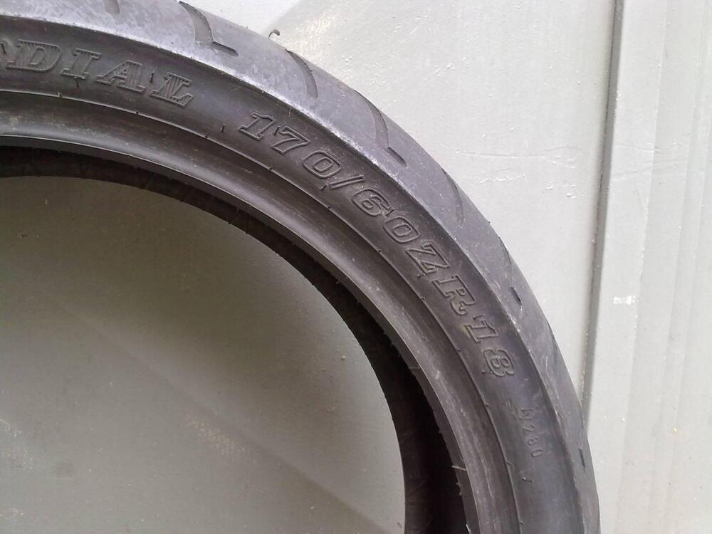 gomma DUNLOP SPORTMAX RADIAL 170 60 ZR 18 (4)