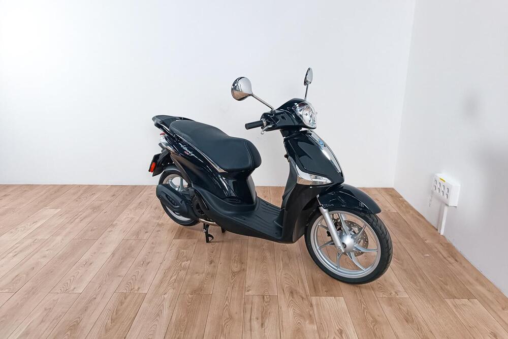 Piaggio Liberty 125 i-get ABS (2016) (2)