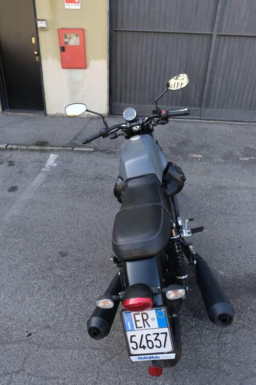 Moto Guzzi V7 III Stone (2017 - 20) (5)