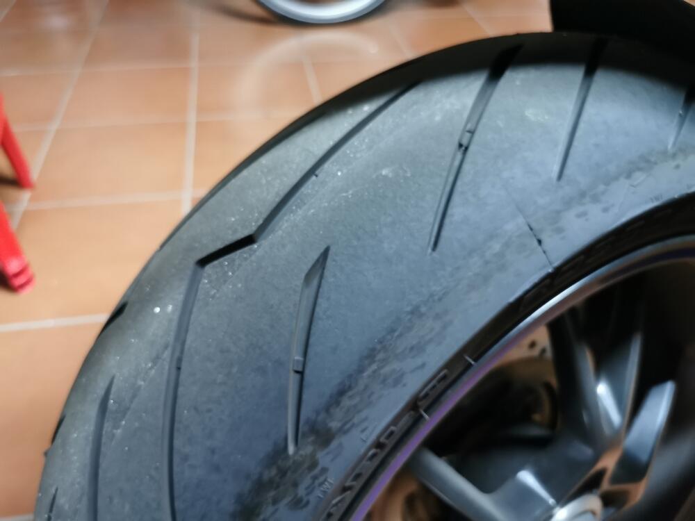 Triumph Speed Triple 1050 ABS (2011 - 15) (4)