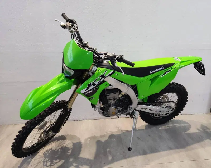Kawasaki KX 300 X (2024) (2)