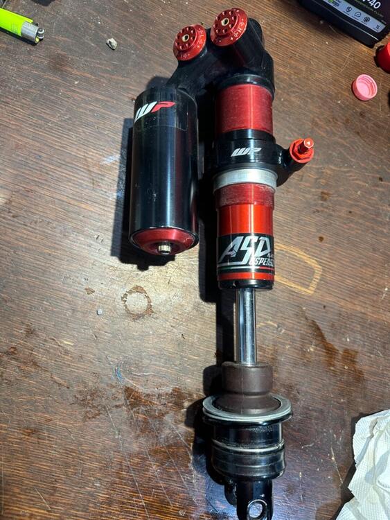 Vendo mono Wp trakcs Wp Suspension