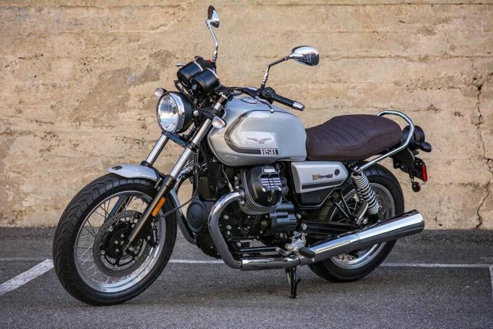 Moto Guzzi V7 Special (2021 - 24)