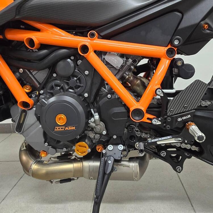 KTM 1290 Super Duke R (2022 - 23) (2)