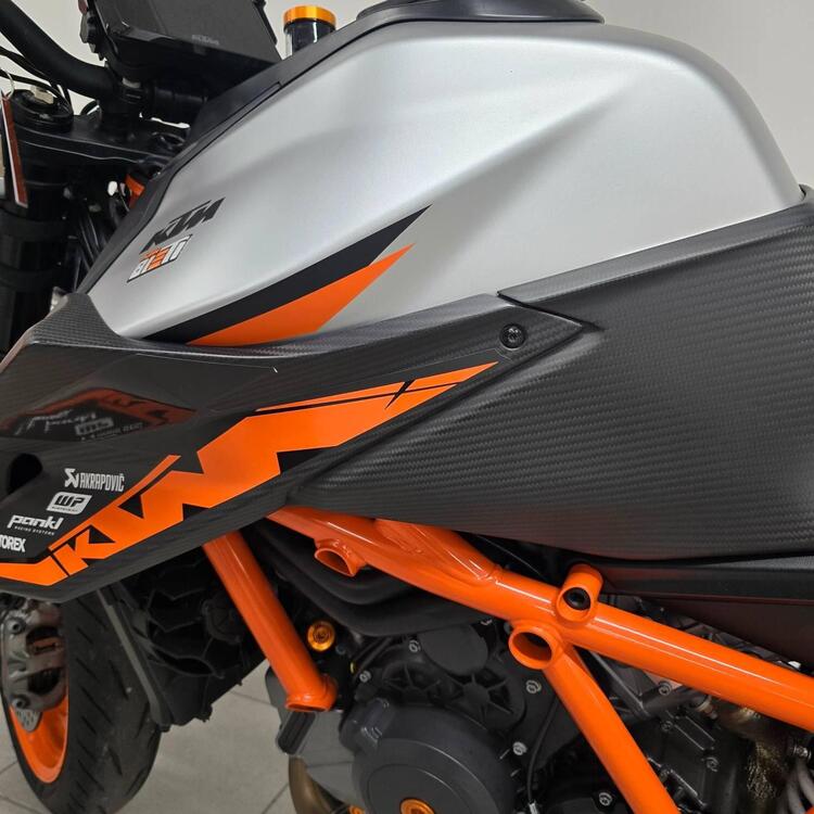 KTM 1290 Super Duke R (2022 - 23) (3)