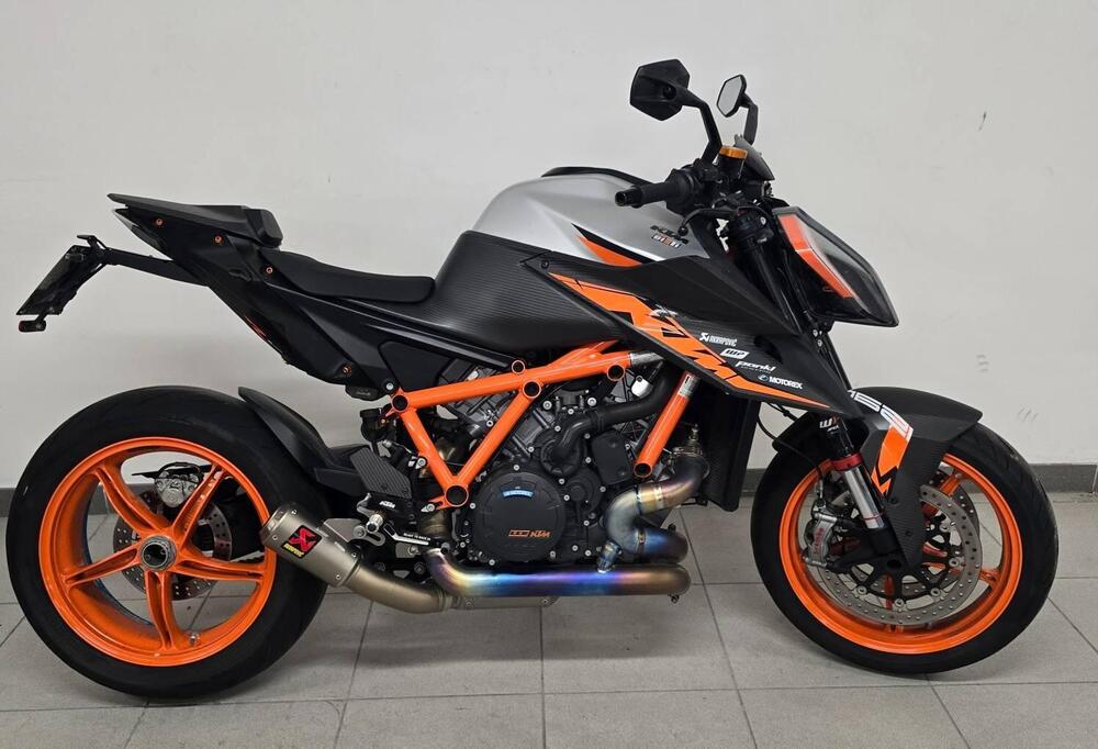 KTM 1290 Super Duke R (2022 - 23) (5)