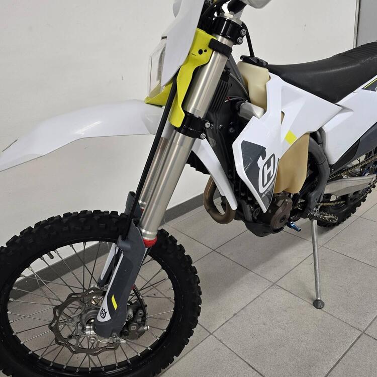 Husqvarna FE 250 (2022) (5)