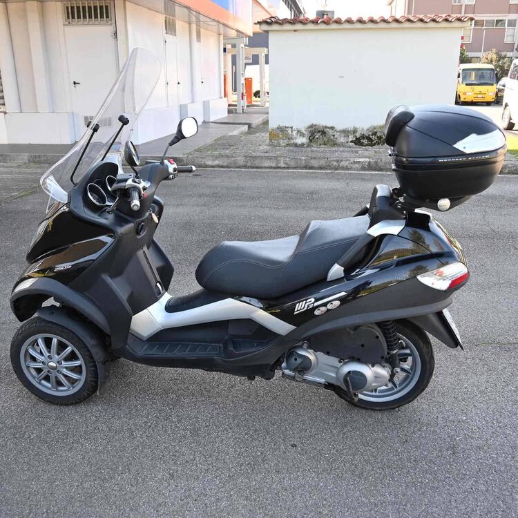 Piaggio MP3 250 i.e. (2)