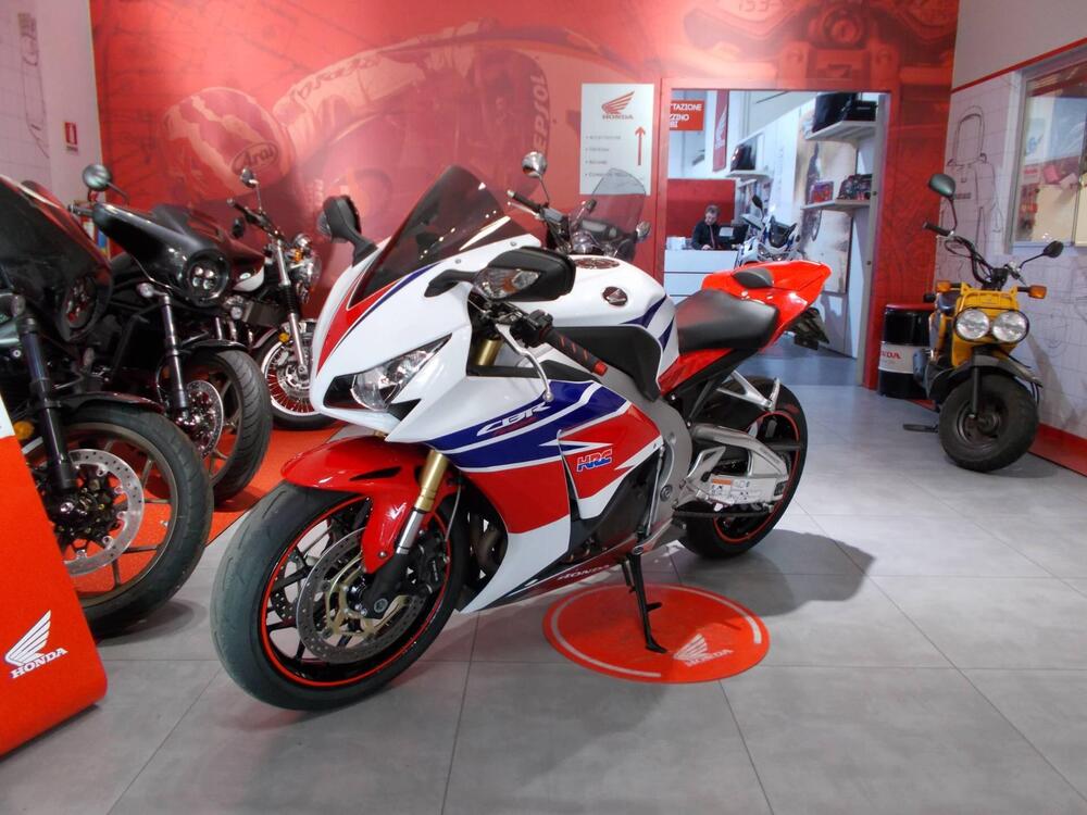 Honda CBR 1000 RR Fireblade (2012 - 16) (2)