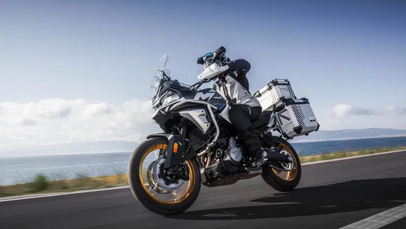CFMOTO 700MT, la Crossover si rinnova nel design e nella tecnica [VIDEO]
