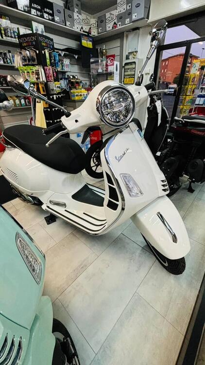 Vespa GTS 300 Super (2023 - 24)