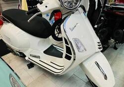 Vespa GTS 300 Super (2023 - 24) nuova