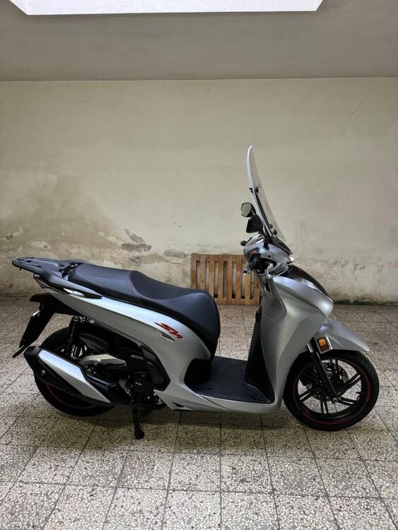 Honda SH 350 Sport (2021 - 24) (2)