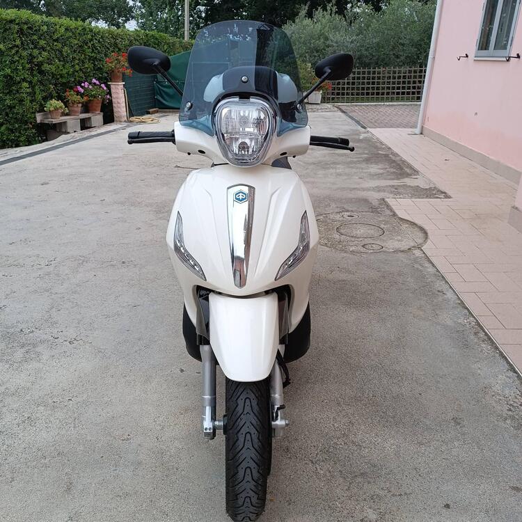 Piaggio Beverly 300 S (2021)