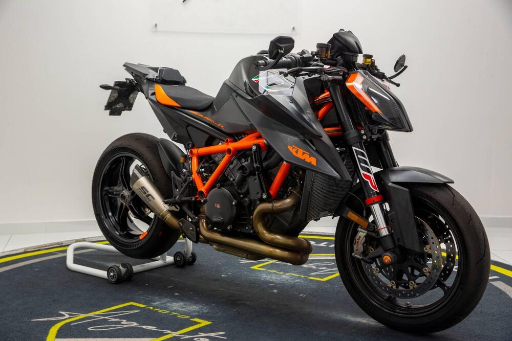 KTM 1290 Super Duke R (2020) (3)